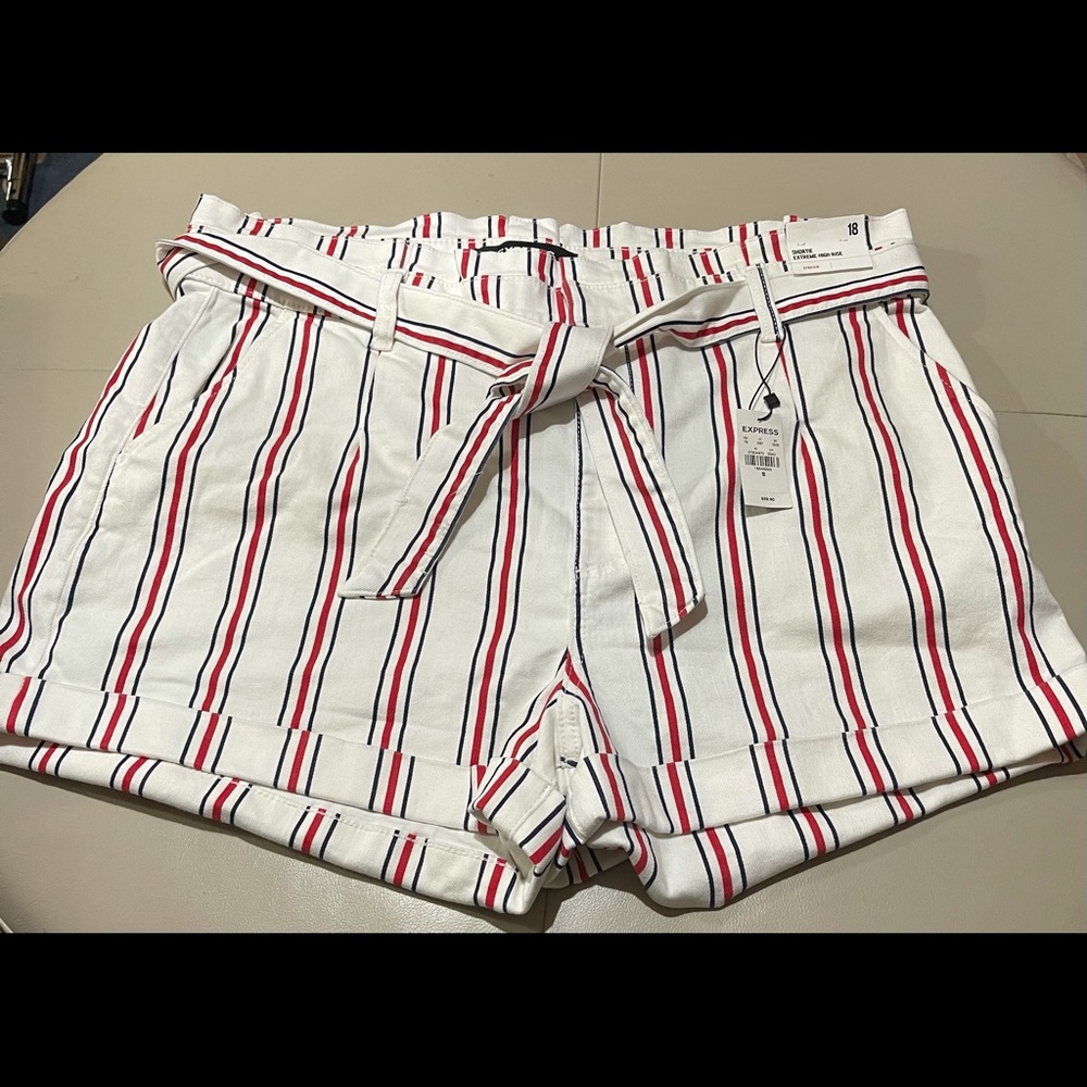 Express Nautical Themed Plus Size Belted shorts🩳